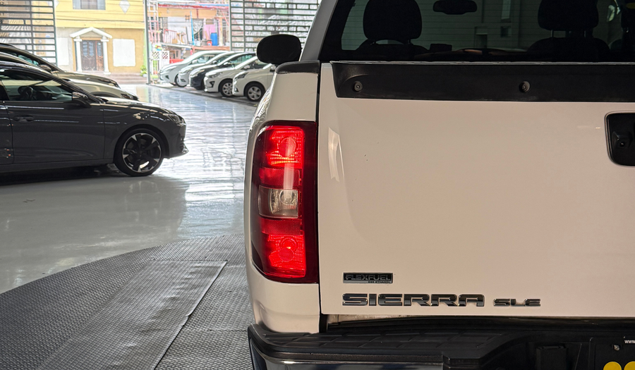 Gmc Sierra 5.3 4X4 REG CAB A Pickup 2011