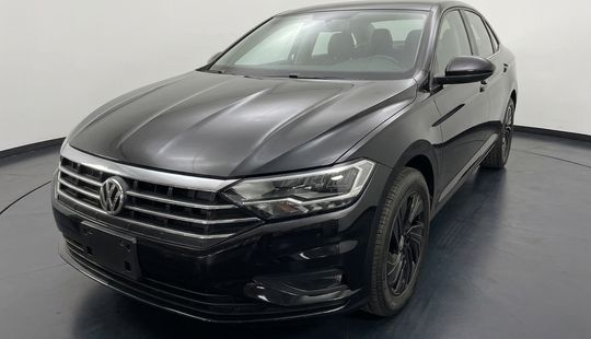 Volkswagen • Jetta