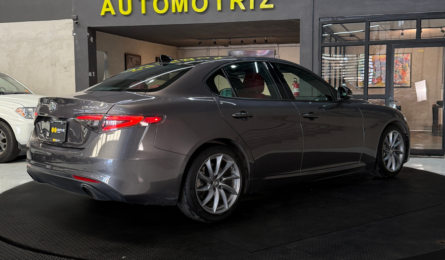 Alfa Romeo Giulia 2.0 SPRINT AUTO Sedan 2024