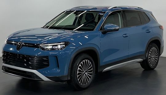 Volkswagen • Tiguan