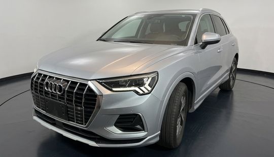 Audi • Q3