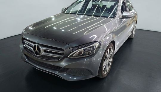 Mercedes Benz • Clase C