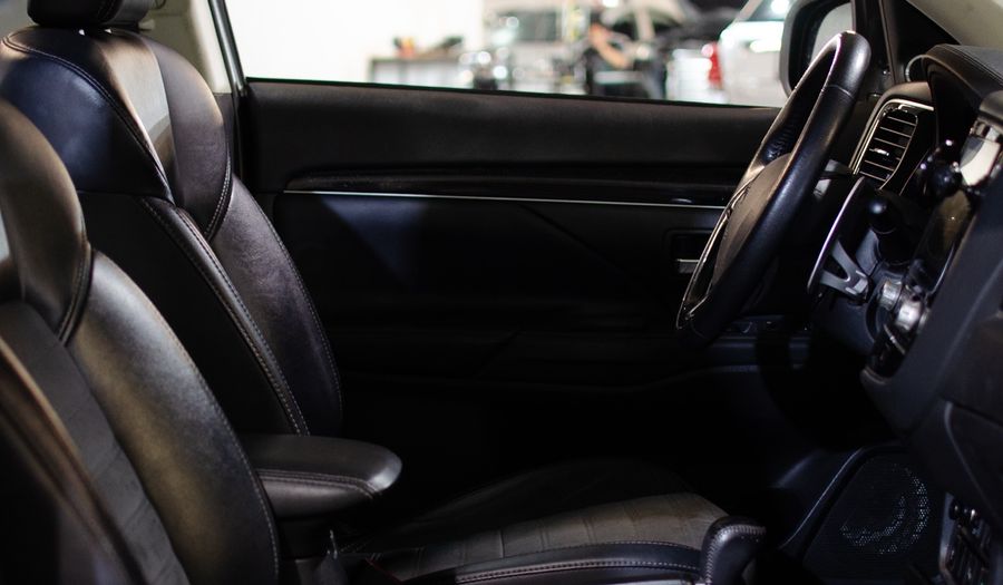 Mitsubishi Outlander 2.4 LIMITED CVT Suv 2020
