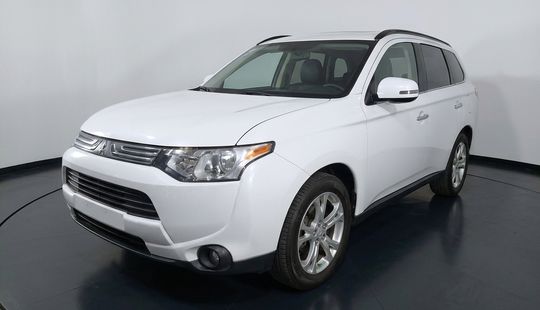 Mitsubishi • Outlander