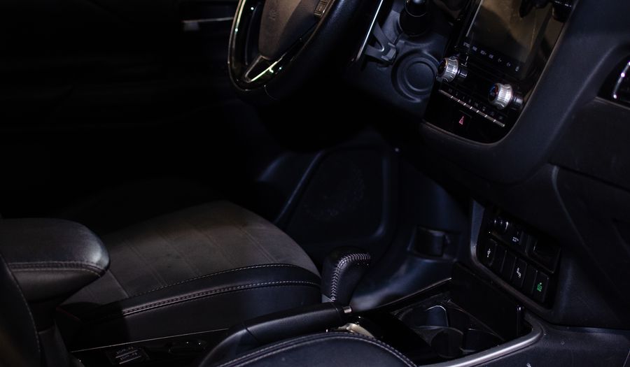 Mitsubishi Outlander 2.4 LIMITED CVT Suv 2020