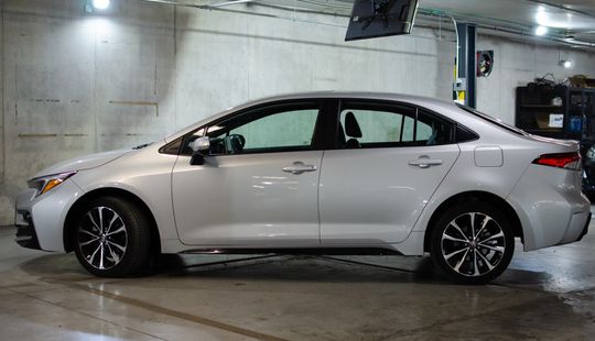 Toyota • Corolla
