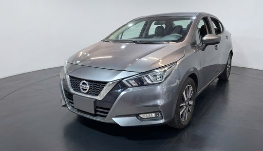 Nissan • Versa