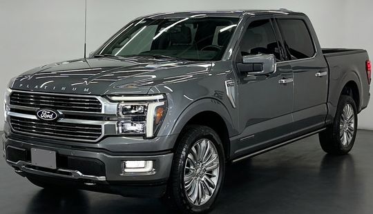 Ford • Lobo