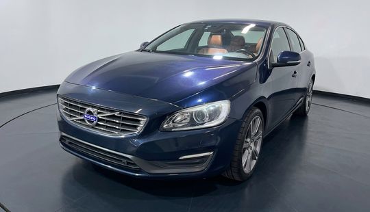 Volvo • S60
