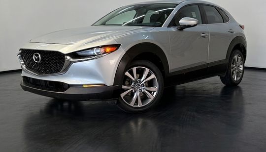 2021 • 83,010 km • Automático