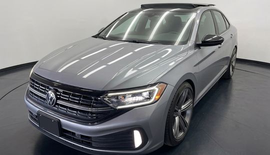 Volkswagen • Jetta