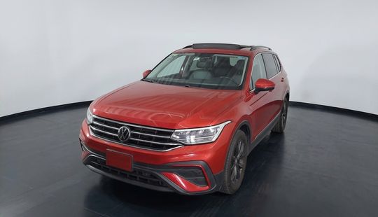 Volkswagen • Tiguan