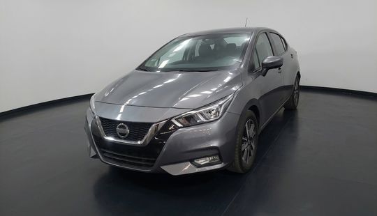 Nissan • Versa