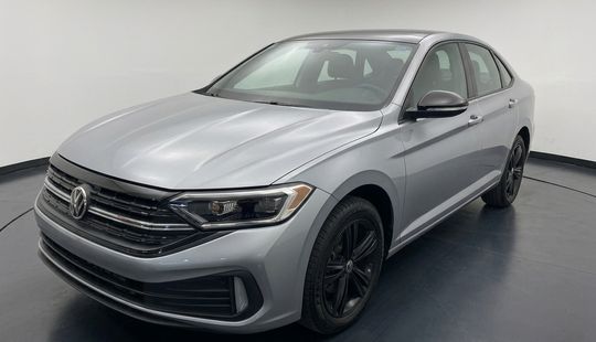 Volkswagen • Jetta