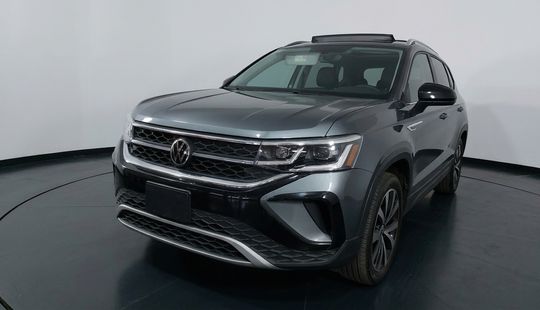 Volkswagen • Taos