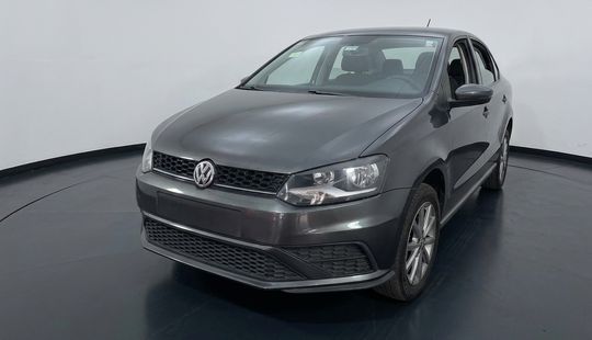 Volkswagen • Vento