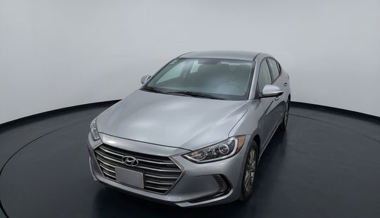 2018 • 102,475 km • Automático