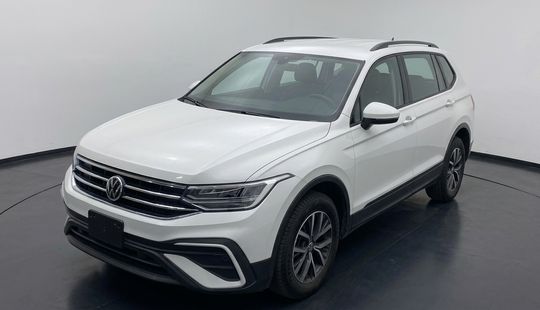 Volkswagen • Tiguan