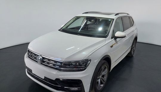 Volkswagen • Tiguan