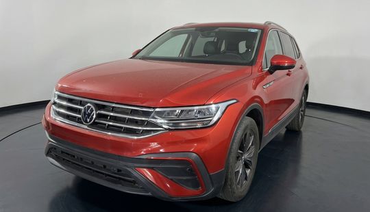 Volkswagen • Tiguan