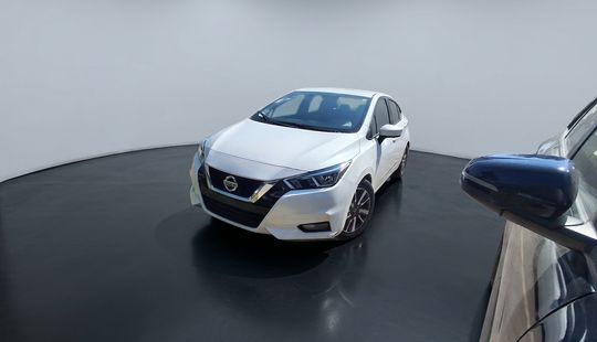 Nissan • Versa