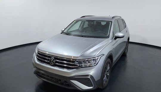 Volkswagen • Tiguan