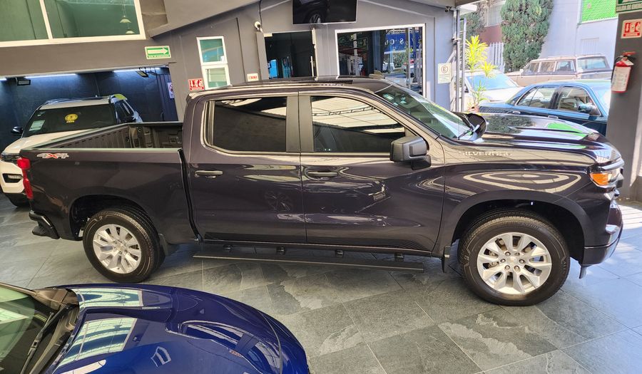 Chevrolet Silverado 1500 5.3 SILVERADO CUSTOM K AUTO 4WD Pickup 2023