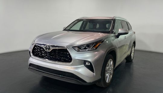 Toyota • Highlander