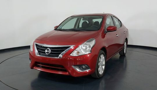 Nissan • Versa