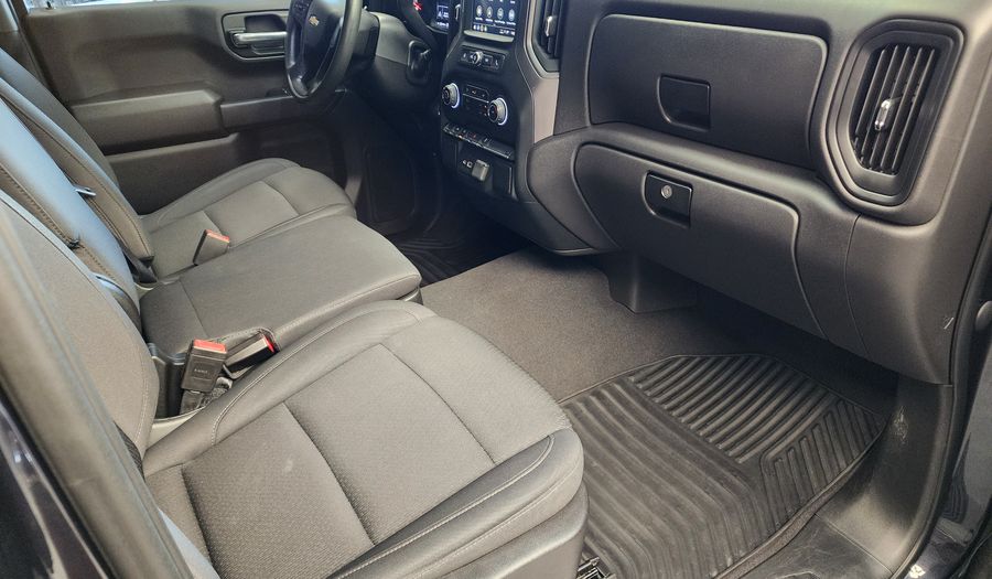 Chevrolet Silverado 1500 5.3 SILVERADO CUSTOM K AUTO 4WD Pickup 2023