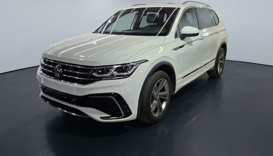 Volkswagen • Tiguan