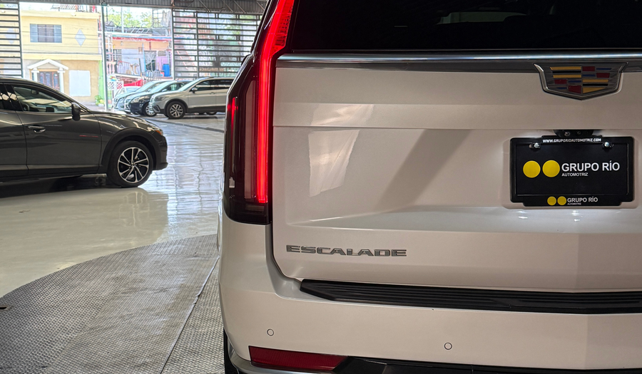 Cadillac Escalade 6.2 PREMIUM LUXURY B AUTO 4WD SUV Suv 2023