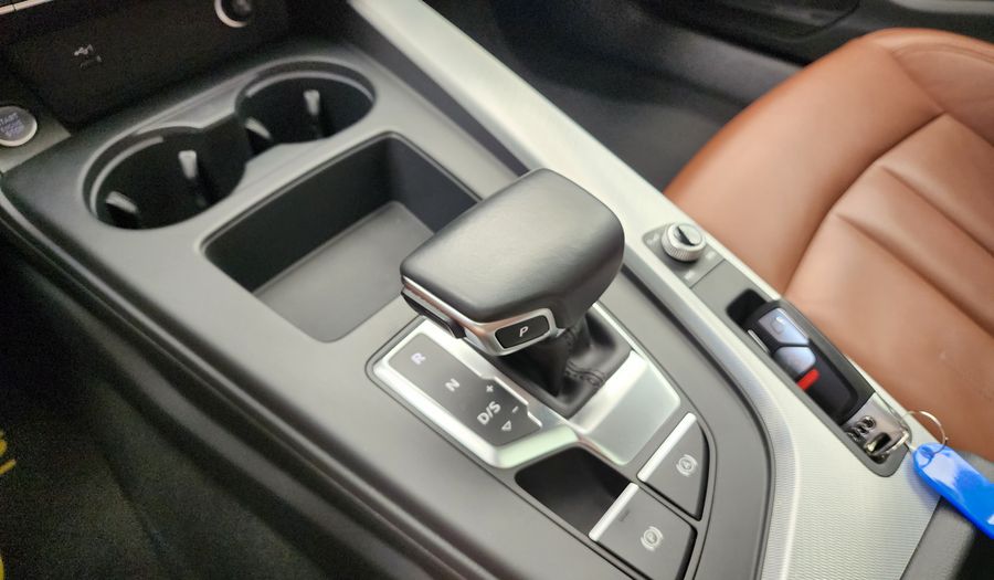 Audi A4 2.0 MHEV 40 TFSI SELECT DCT Sedan 2021