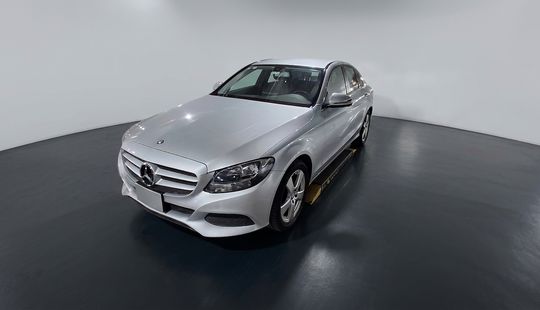 Mercedes Benz • Clase C