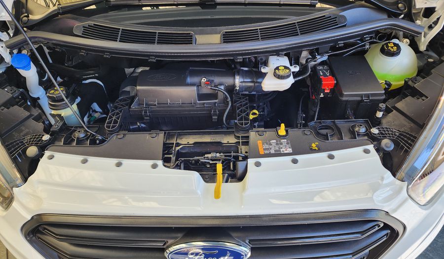 Ford Transit 2.2 DIESEL 9 PASAJEROS LARGA Van 2023