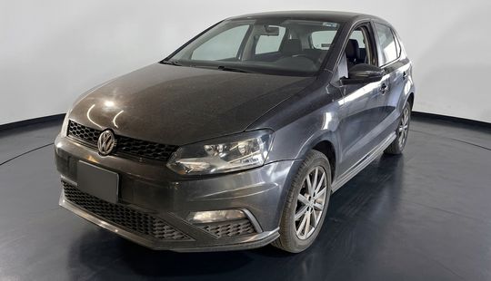 Volkswagen • Polo