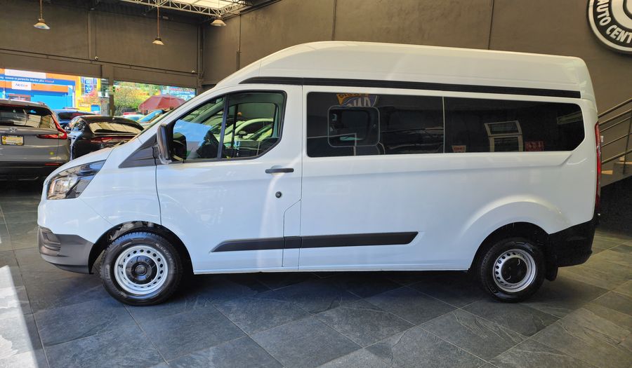 Ford Transit 2.2 DIESEL 9 PASAJEROS LARGA Van 2023