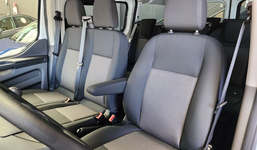Ford Transit 2.2 DIESEL 9 PASAJEROS LARGA Van 2023