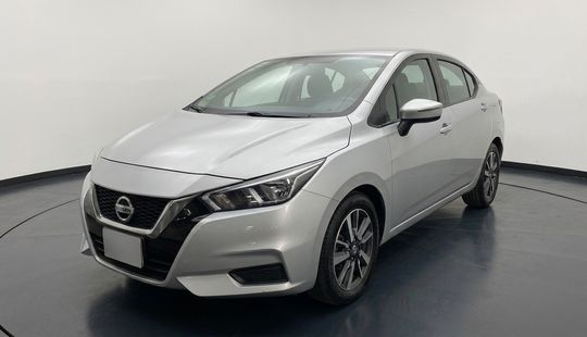 Nissan • Versa