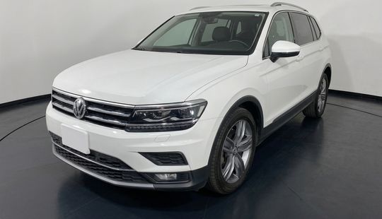 Volkswagen • Tiguan