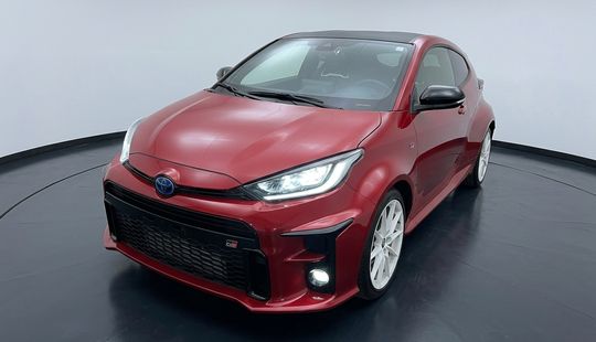 Toyota • Yaris