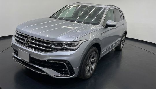 Volkswagen • Tiguan