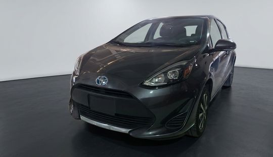 Toyota • Prius C