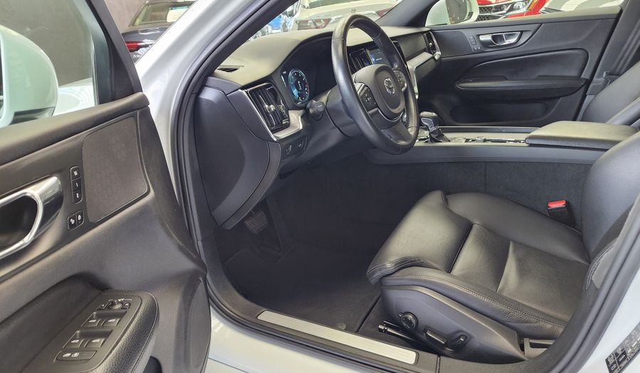 Volvo S60 2.0 T5 IGNITE AUTO 4WD Sedan 2020