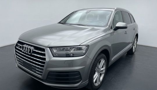 Audi • Q7