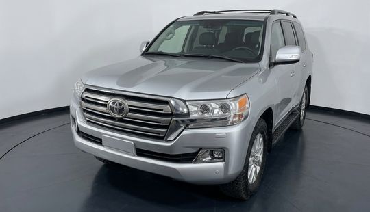 Toyota • Land Cruiser