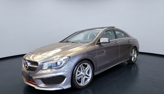 Mercedes Benz • Clase CLA