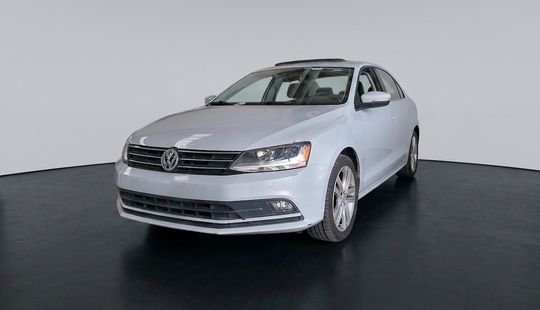 Volkswagen • Jetta