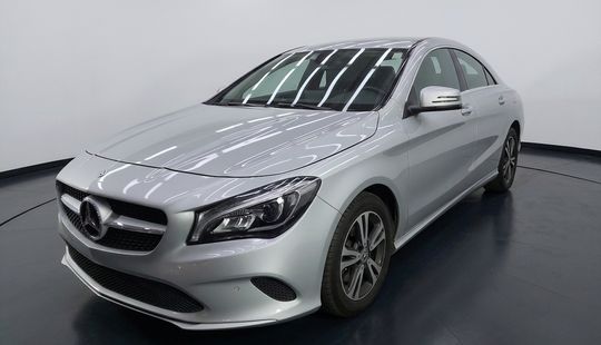 Mercedes Benz • Clase CLA