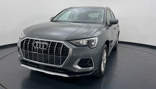 Audi • Q3